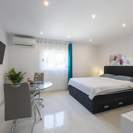 Moderni Séjour chez l'habitant *