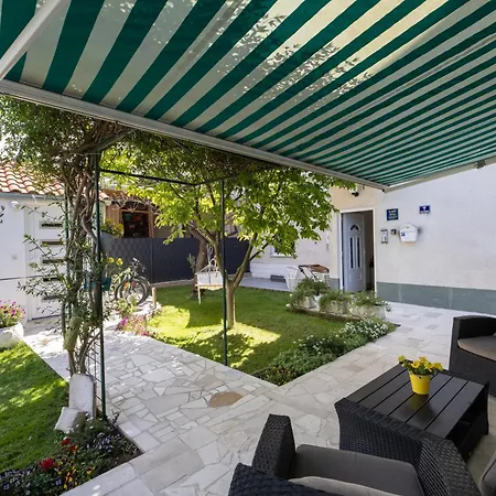 Séjour chez l'habitant Moderni *