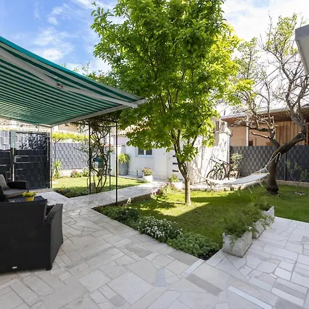 Moderni Ubytování v soukromí Kaštela