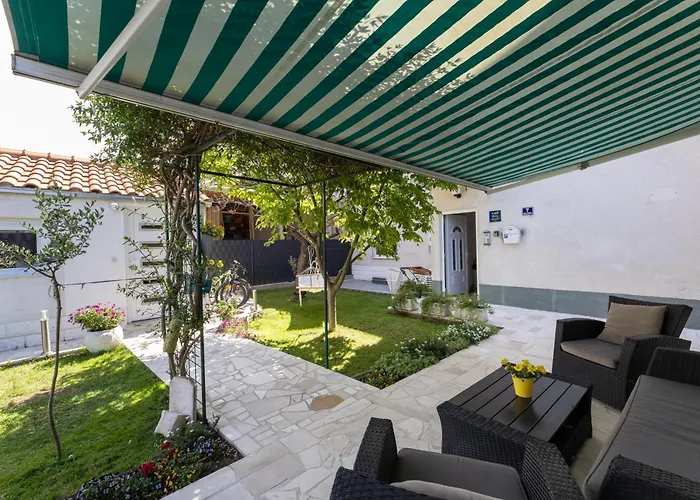 בית אירוח Moderni *